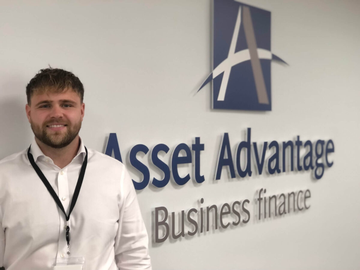 William Thompson Trainee Broker Manager